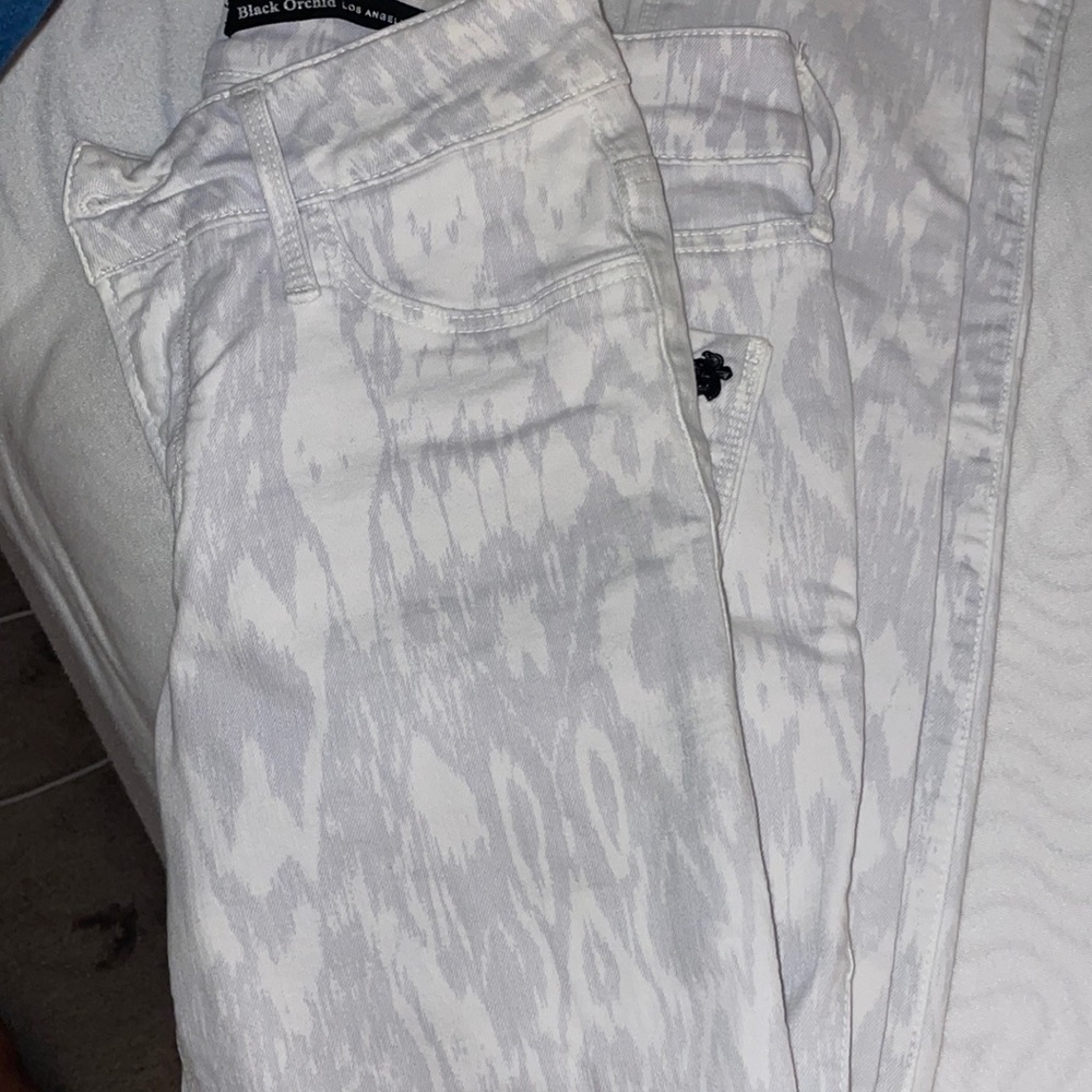 Patterned jeans